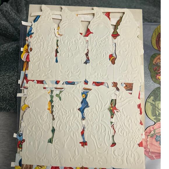 Vintage EAS Germany Die Cut Paper Scraps Christmas Elves Gnomes EAS 3140 - Picture 5 of 9